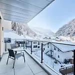 Luxurioese Chalet-apartment In Der Residenz Silvretta, Inkl Silvretta Card Premium شقة