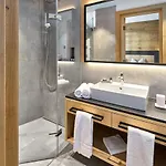Luxurioese Chalet-apartment In Der Residenz Silvretta, Inkl Silvretta Card Premium Appartement *