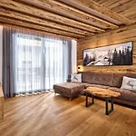 Luxuriöse Chalet-apartment In Der Residenz Silvretta - Inklusive Silvretta Card Premium Apartment See