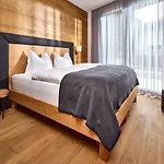 Apartment Luxuriöse Chalet-apartment In Der Residenz Silvretta - Inklusive Silvretta Card Premium