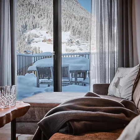 Daire Luxurioese Chalet-apartment In Der Residenz Silvretta *