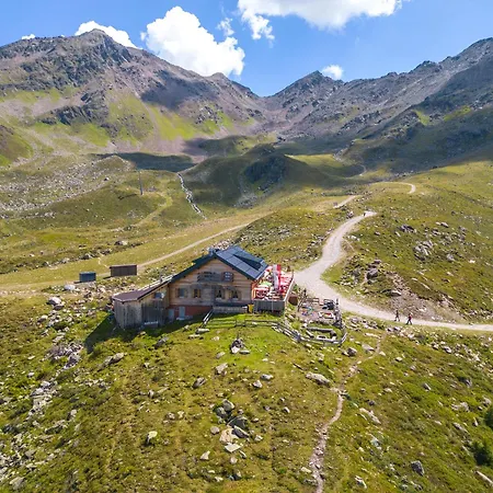 Luxurioese Chalet-apartment In Der Residenz Silvretta - Inklusive Silvretta Card Premium * Зее